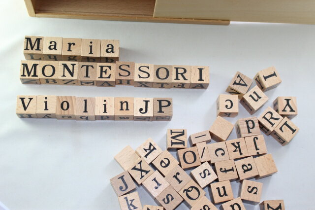 モンテッソーリ　木製アルファベット・ブロック　Montessori Wooden Alphabet Blocks 知育玩具 3