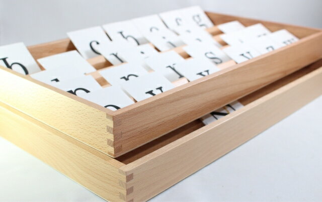 ���ƥå����ꡡ����ե��٥å� ��ʸ���Ⱦ�ʸ����Montessori Alphabets �ΰ���