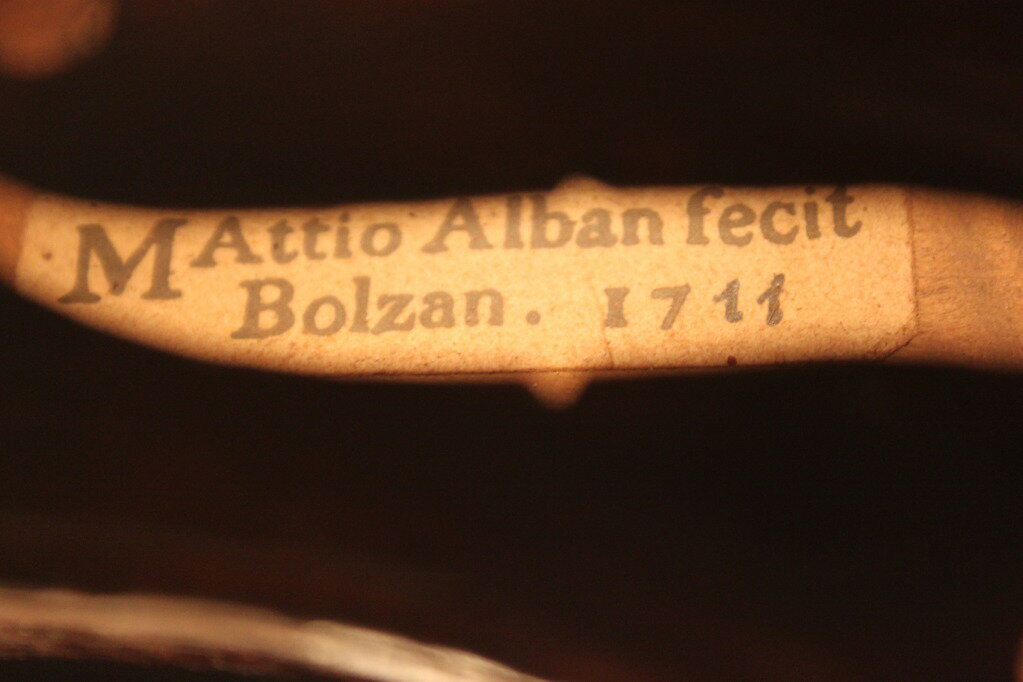 イタリア製　Mattio Alban 1711