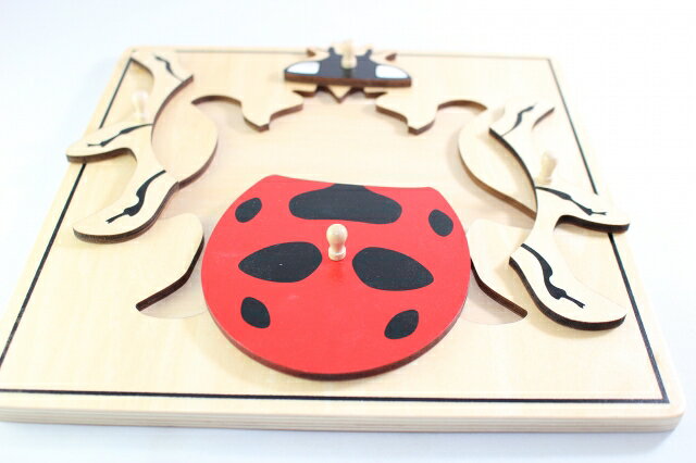 モンテッソーリ　てんとうむしパズル　Montessori Ladybug Puzzle 知育玩具