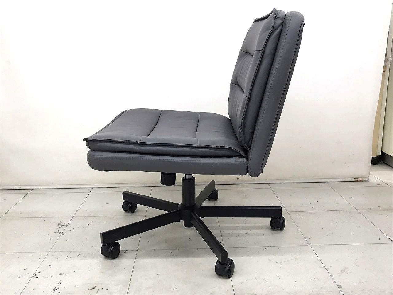 【中古】 GT RACING デスクチェア アームレス　オフィス　キャスター付き CH310 グ...