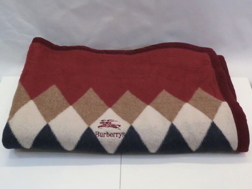 Burberrysひざ掛け西川産業 バーバリーズ Burberrys ひざ掛け ブランケット マフラーもOK ノバ