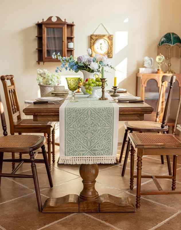 青未了 テーブルランナー 北欧 テーブルセンタークロス おしゃれ テーブルセンター 布 食卓飾り タッセル