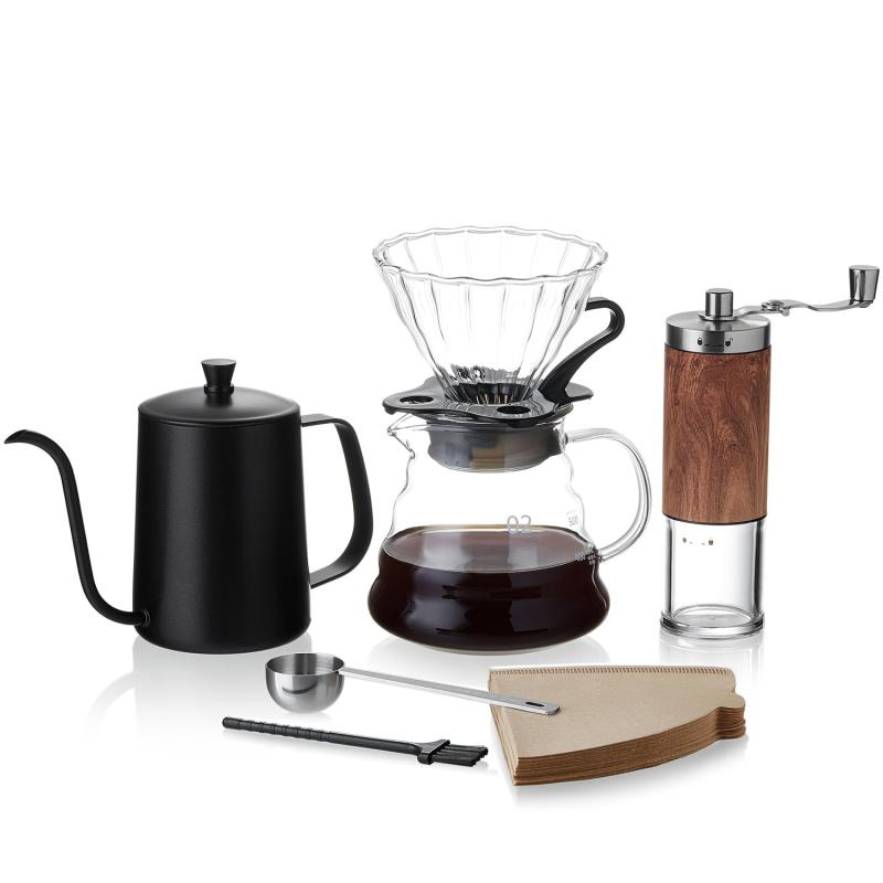 ポカロティー コーヒーセット 手挽きコーヒーミル 手動 計量スプーン コーヒーサーバー ドリッパー ドリップケトル v60 ペーパーフィルター 40枚 ハンドドリップ 6セット コーヒー ドリップ 完全なハンドドリップコーヒーセット:6点セットのハンドドリップコーヒーメーカーには、完璧なドリップコーヒー体験に必要なものがすべて含まれています：500mlのコーヒーサーバー、手挽きコーヒーミル、600mlのドリップケトル、V60コーヒーフィルターペーパー（40枚）、計量スプーン。初心者からプロまで幅広くお使いいただけます。このセットがあれば、美味しいコーヒーを淹れるのに十分フレッシュなコーヒーを叶える精密グラインド：付属のポータブル手挽きコーヒーミルで、お好みの粗さに豆を挽くことができ、毎回自分好みの味わいに調整可能。ご家庭はもちろん、旅行先やアウトドアにも最適です。600mlハンドドリップポットで理想のコントロール：ステンレス製ハンドドリップケトルで、精密な注湯コントロールを実現。細口のグースネックスパウトにより、安定した水流で完璧な抽出が可能です。豊かな風味を引き出すV60フィルターペーパー：高品質なV60コーヒーフィルターペーパー40枚入りで、バランスの取れた抽出を促し、コーヒー本来の香りと味わいを最大限に引き出します。持ち運びに便利なコンパクト設計：コンパクトで持ち運びやすく、ご自宅はもちろん、オフィス、キャンプ、旅行先でも新鮮なコーヒーをお楽しみいただけます。