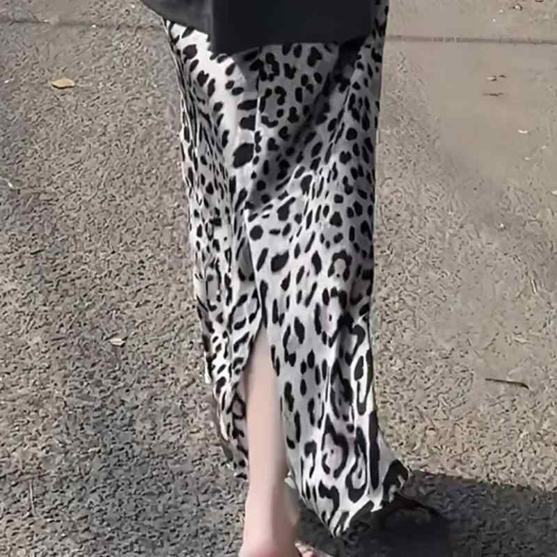 スカート レディース ロングスカート マキシ丈 ヒョウ柄 レオパード スリット ハイウエスト 細見え 高級感 大きいサイズ ゆったり ボトムス カジュアル 春夏 おしゃれ かわいい 30代 40代・カテゴリ: 半身裙・スタイル: 通勤風・柄: 豹柄・シルエット: Aライン・スカート丈: ロング丈・人気要素: ファスナー・カラー展開: 豹柄・サイズ展開: S、M、L、XL、2XL、3XL、4XL