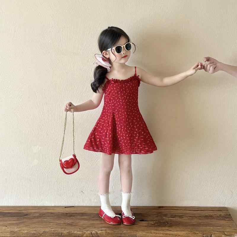 ワンピース 女の子 キャミソールワンピース サマードレス ノースリーブ 赤 小花柄 総柄 フリル Aライン スリム フィット スリット リゾート ビーチ 海 プール 旅行 普段着 通学 通園 お出かけ カジュアル かわいい おしゃれ