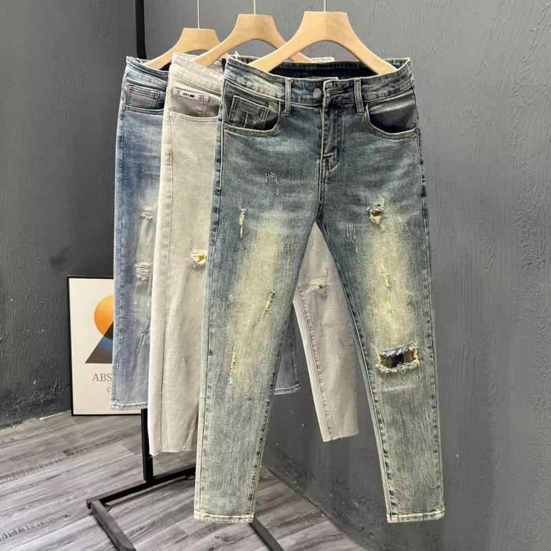 ・カテゴリ: デニムパンツ・スタイル: カジュアル・パンツの形状: テーパード・加工: ウォッシュ加工、パッチワーク・パンツ丈: ロングパンツ・ウエスト: ミドルウエスト・生地の厚さ: 普通・対象: 青少年、成人男性・主な素材: 綿・着用シーン: 日常・デザイン詳細: マルチポケット・伸縮性: ややあり・裾の形状: スリムフィット・カラー: ブルー・サイズ展開: 28、29、30、31、32、33、34、36