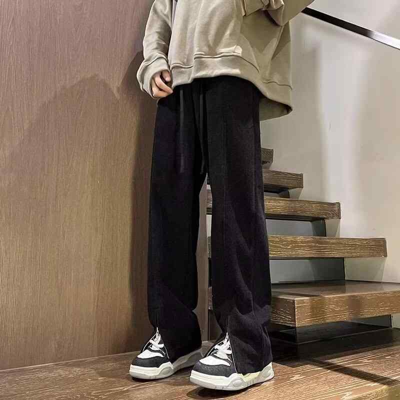 ・カテゴリ: カジュアルパンツ・スタイル: カジュアル・パンツの形状: ストレート・丈: フルレングス・ウエスト: ミドルウエスト・仕様: ベルト付き・厚さ: 裏起毛・柄: 無地・対象: ティーンエイジャー、メンズ・主な素材: 化学繊維混紡・素材割合: ポリエステル・シーン: カジュアル・裾のデザイン: ストレート・加工: ノーアイロン・デザイン詳細: ポケット装飾・伸縮性: 微伸縮・カラー展開: ブラック（裏起毛）、グレー（裏起毛）・サイズ展開: M、L、XL、2XL・機能性: ノーアイロン
