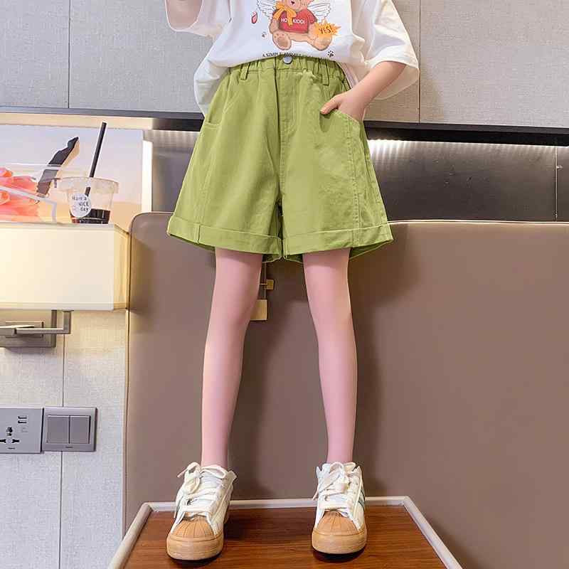 ・スタイル: 韓国風・カテゴリ: キッズパンツ・主な素材: ポリエステル、綿混紡・対象性別: 女の子・対象年齢: 中大童（8歳以上、身長140cm以上）・パンツ丈: ショートパンツ・ウエスト: ミドルウエスト・生地加工: 柔軟処理・カラー展開: ホワイト、グリーン・サイズ展開: 110cm、120cm、130cm、140cm、150cm、160cm、170cm