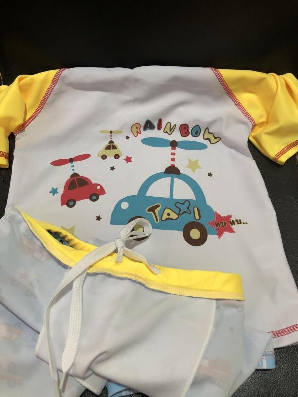 ビジョンストアの[Youngfull] IG 人気 子供 水着 男の子 半袖 ラッシュガード サーフパンツ 上下セット 車 柄 スイムウェア UVカット セパレート 海パン インナー付き ジュニア 海水パンツ ショートパンツ 水泳 水｜アングル3
