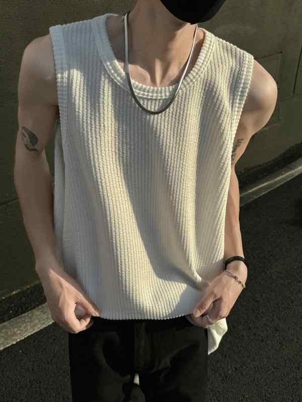 ・カテゴリ: Tシャツ、タンクトップ・スタイル: 韓国系・シルエット: ルーズフィット・柄: 無地・主な素材: ポリエステル100%・着用シーン: カジュアル・対象: ティーン・青少年・裾のデザイン: ストレートヘム・カラー展開: ブラック、ホワイト・サイズ展開: M、L、XL、2XL、3XL・生地の厚さ: 普通