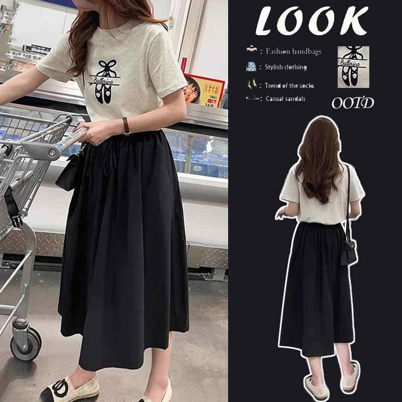 Tシャツ スカート セットアップ レディース 春夏 ブラック プリント柄 梨型体型 おしゃれ 着痩せ 通勤 普段着・裙長: 中長裙・流行要素: ポケット・面料名称: ポリエステル・主面料成分: ポリエステル（ポリエステル繊維）・カラー展開: 白灰色上衣単件, 黒色半身スカート単件・サイズ展開: M【推奨40-50kg】, L【推奨50-60kg】, XL【推奨60-70kg】, 2XL【推奨70-80kg】, 3XL【推奨80-90kg】, 4XL【推奨90-100kg】・スタイル: 通勤風・セット内容: スカートセットアップ・対象性別: 女性・袖型: 通常袖・袖丈: 三分袖・カテゴリ: カジュアルセットアップ