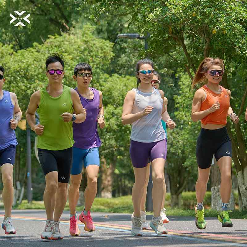 ショートパンツ メンズ レディース スポーツウェア 競技用 ランニングパンツ フィットネスパンツ 吸湿速乾 軽量 収納ポケット付き ウエストポーチ一体型 トレーニングウェア ハーフパンツ