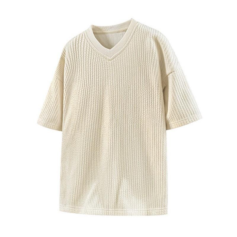 Tシャツ メンズ Vネック 半袖 トップス カジュアル 無地 ゆったり レトロ ヴィンテージ風 肌理感 伸縮性 オールシーズン 普段使い 通学・カテゴリ: Tシャツ・メイン素材: ポリエステル・柄: ストライプ・フィット感: ルーズ・対象: プラスサイズ・スタイル: プルオーバー・ネックライン: Vネック・袖丈: 半袖・フード: なし・厚さ: 薄手・素材名: 化学繊維混紡・メイン素材比率: 96%以上・用途: 日常・カラー展開: ブラック,ホワイト,杏色・サイズ展開: M,L,XL,XXL,3XL,4XL,5XL・重量: 約250-300g・素材機能: 通気性・対象年齢: 大人・性別: 男性