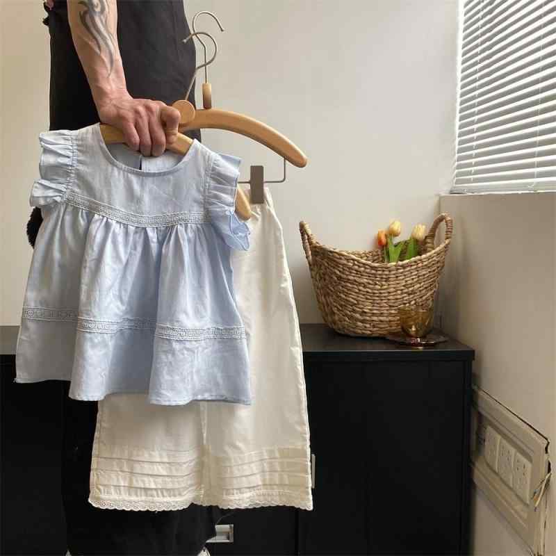 セットアップ キッズ 女の子 子供 飛袖 シャツ 娃娃衫 パンツ ワイドパンツ ガウチョパンツ 2点セット 夏服 サマー 韓国風 おしゃれ かわいい ベビー服 フリル トップス ボトムス 半袖 薄手 涼しい ウエストゴム かわいい 普段使い 通園 通園