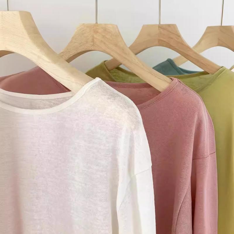 ・カテゴリ: Tシャツ・主な素材: テンセル混・柄: 無地・スタイル: プルオーバー・袖丈: 長袖・加工: 形態安定加工・シルエット: ルーズフィット・着丈: ミディアム丈（約65cm～80cm）・ネックライン: クルーネック・流行要素: 無地・カラー展開: ホワイト・サイズ展開: S、M、L、XL・テイスト: きれいめ、通勤