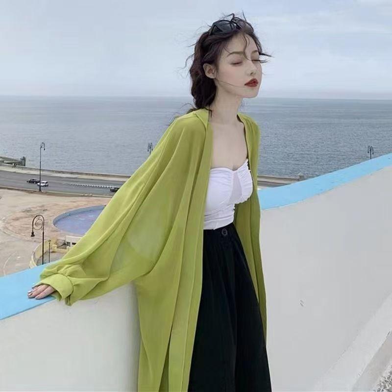 ・主な素材: レース・柄: 無地・スタイル: カーディガン・クラフト: 捺染・シルエット: ルーズフィット・着丈: ミディアム丈（65cm超〜80cm以下）・ネックライン: Vネック・袖の種類: ランタンスリーブ・袖丈: 長袖・カラー展開: ホワイト、ブラック、アプリコット、フルーツグリーン、オリーブグリーン、パープルレッド、レイクブルー・サイズ展開: S、M、L、XL・スタイル系統: きれいめ通勤・着用方法: 前開き・雰囲気: エレガント風・対象性別: 女性