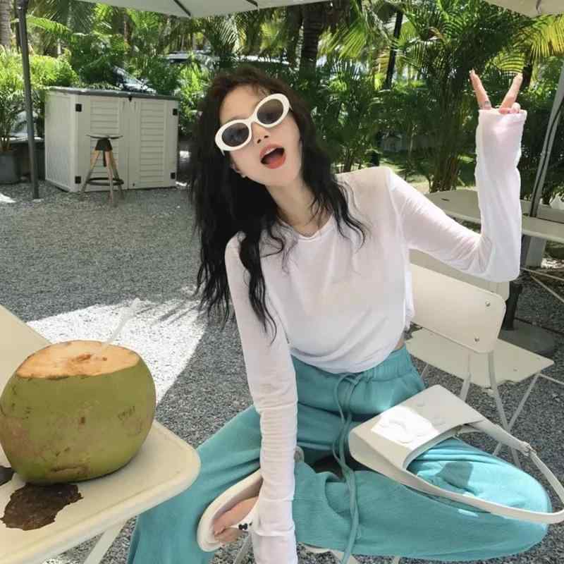 ・カテゴリ: Tシャツ・主な素材: ポリエステル90%以上95%未満・柄: 無地・スタイル: カジュアル、韓国風・ネックライン: クルーネック・袖丈: 長袖・袖型: レギュラー・衣丈: 普通丈(50cm超65cm以下)・デザイン特徴: プリント、チュール・カラー展開: ホワイト、ブラック・サイズ展開: S(30-40kg)、M(40-50kg)、L(50-57.5kg)、XL(57.5-65kg)、XXL(65-75kg)、XXXL(75-85kg)