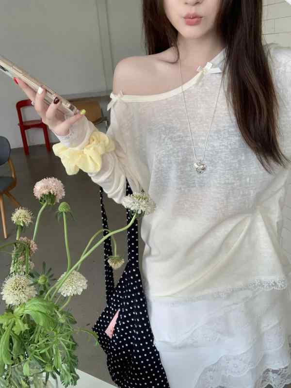 ・カテゴリ: Tシャツ・スタイル: カジュアル、韓国風・主な素材: ポリエステル・柄: リボン・ネックライン: 斜めネック・袖丈: 長袖・袖型: レギュラースリーブ・シルエット: レギュラーフィット・着丈: 約50cm〜65cm・デザインの特徴: リボン、切り替え、パッチワーク・カラー展開: 杏色・サイズ展開: S、M、L、XL