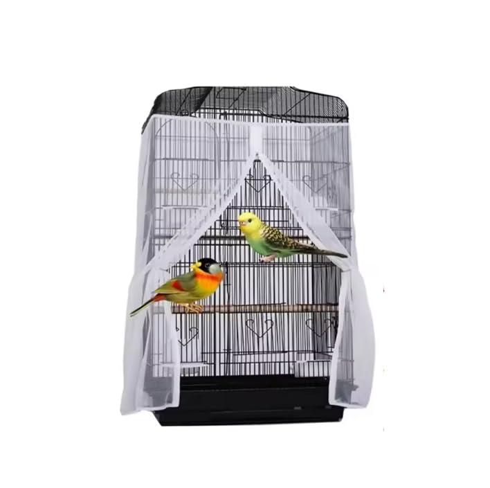 Yurika鳥かご ケージ カバー 鳥かご 餌飛び散り防止メッシュ ネットカバー 防塵 エサの飛び散り防止 伸縮 通気性 洗濯可能 鳥籠 カバー-ホワイト | L：円周：約130~160cm(高さ約30cm)【素材】カバー本体は通気性の良い細かいメッシュ生地と、光を遮らない白色を採用しました。空気の通りを妨げず、ケージ内が蒸れにくいです。中の鳥の様子がよく見えるので、いつでも観察可能です。【洗濯可能で清潔に保てる】取り外して丸洗いできるため、いつでも衛生的な状態を保つことができます。軽量で、使わない時は小さく折りたたんで収納できます。【サイズ】S:　円周：約80~120cm、高さ：約20cm。M:円周：約120~140cm、高さ35cm。L：円周：約130~160cm、高さ30cm。XL:円周：約170~200cm、高さ40cm。ニーズによりサイズ選択可能です。お手持ちの鳥かごのサイズをご確認の上お求めください。上下に伸縮ゴムが装備。緩みなくしっかり固定できます。多くの標準四角鳥ケージに適合します。【掃除の手間大幅削減エサ・羽根飛散をしっかりガード】細かいメッシュが餌殻、抜け羽、糞くずをキャッチ。床にゴミが散らからなくなり、毎日の掃除がぐっと楽になります。インコやカナリアなど鳥飼いさんのお悩みを解消します。【中央ファスナー付き取り付け・世話が簡単】正面にファスナーを搭載。カバーを外さずにケージの扉を開け、エサやり・水交換が可能。取り付け、取り外しも数分で完了します。