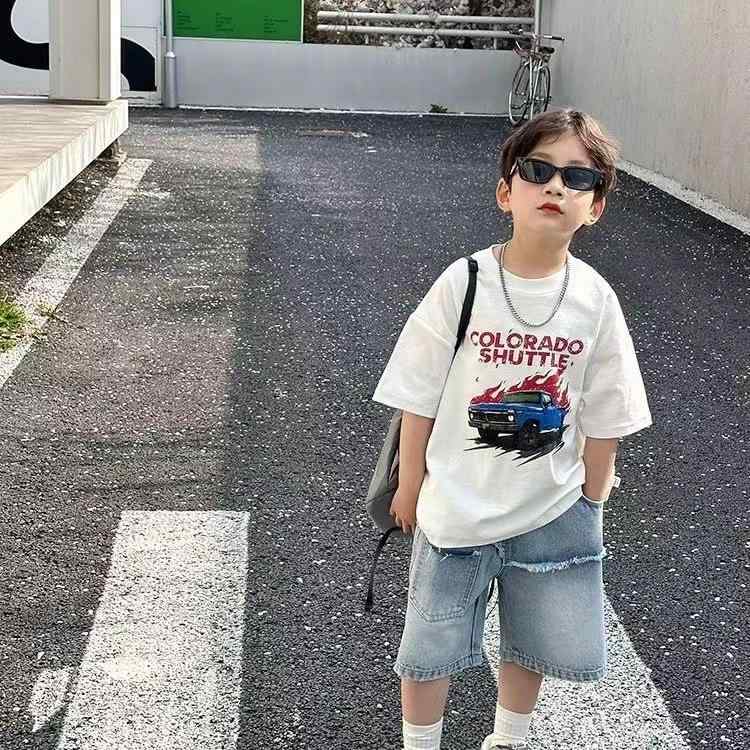 ・性別: 男女兼用・スタイル: 韓国風・フード: なし・袖丈: 半袖・対象年齢: 1〜3歳（身長80〜100cm）、3〜8歳（身長100〜140cm）、8歳以上（身長140cm以上）・機能性: 紫外線防止、吸湿速乾・柄: キャラクター、プリント・主な素材: 綿100%・安全基準: B類・ネックライン: クルーネック・カラー展開: ホワイト・対応身長: 90cm、100cm、110cm、120cm、130cm、140cm、150cm、160cm・カテゴリ: キッズTシャツ