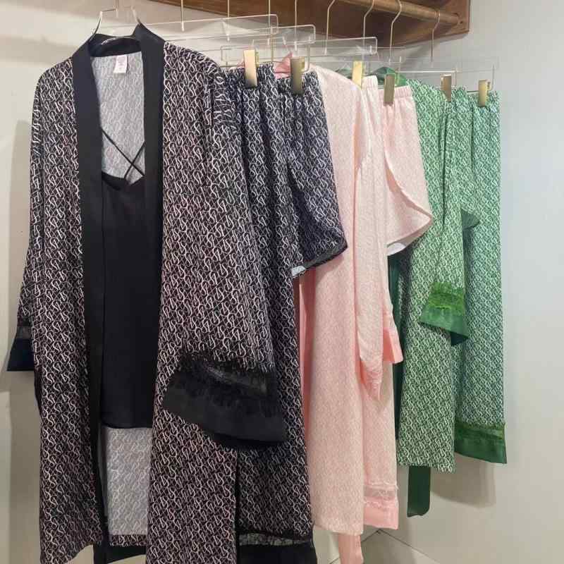 ・主な素材: ポリエステル・機能: 部屋着・カラー展開: ブラック、ピンク、グリーン・サイズ展開: フリーサイズ（推奨体重40-67.5kg）・スタイル: 韓国風