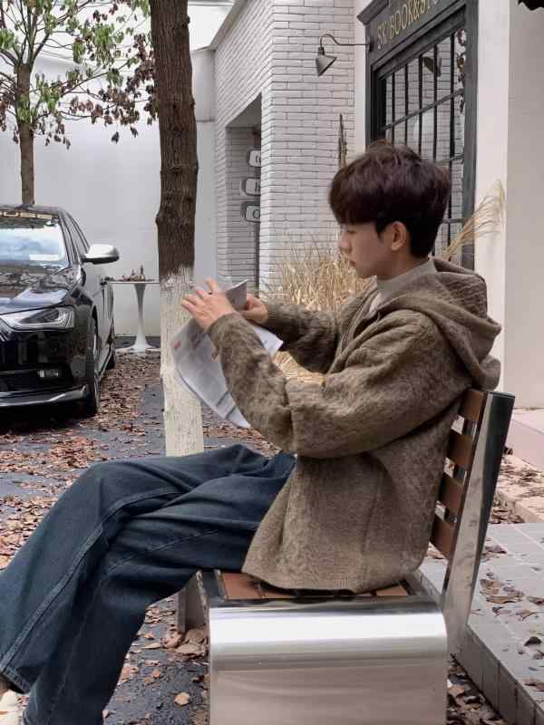 ・カテゴリ: 針織衫・スタイル: カジュアル、ティーンズトレンド・アウタータイプ: カーディガン・デザイン: フード付き・袖丈: 長袖・生地の厚さ: 普通・主な素材: ポリエステル・主な素材の割合: 95%以上・着用シーン: カジュアル・カラー展開: ブラウン、ブラック・サイズ展開: M、L、XL、XXL・対象性別: メンズメンズ