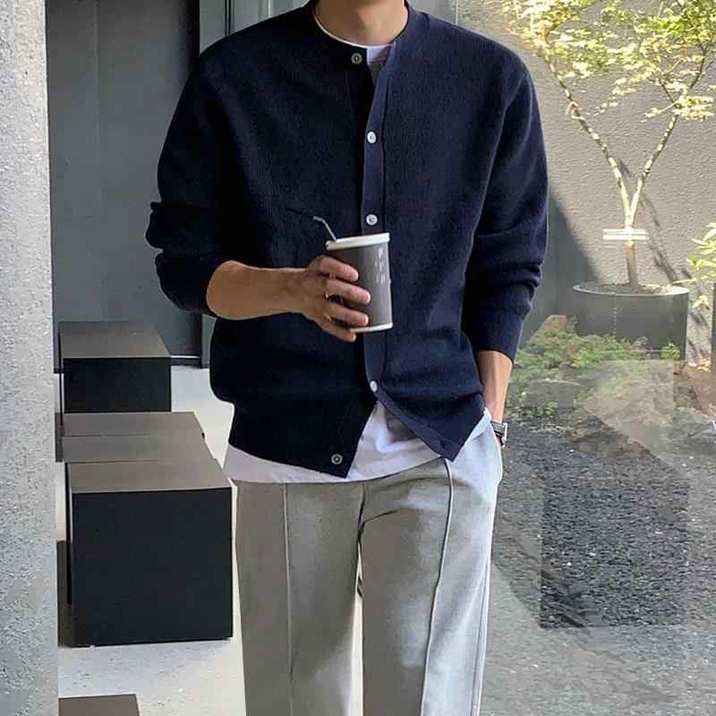 ・カテゴリ: 針織衫・スタイル: カジュアル・ネックライン: クルーネック・袖丈: 長袖・カラー展開: グレー、ブラウン、ネイビー、ブラック・サイズ展開: M、L、XL、2XL