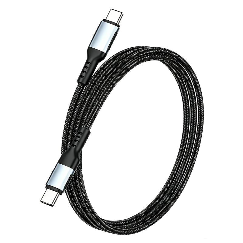 USB-C to USB-C ケーブル 100W PD急速充電 E-Marker搭載 ナイロン編組 Popolier【最大100W (20V/5A) の給電能力】一般的な60Wケーブルと異なり、本製品は最大100Wの高出力に対応する仕様です。MacBook ProやハイエンドノートPCなど、高いパワーを要求するデバイスに対し、純正アダプターと同等の速度で安定した電力供給が可能です。（100W出力には、接続するACアダプターもPD100Wに対応している必要があります）。【E-Markerスマートチップ採用による保護制御】100Wの高出力を安全に制御するため、コネクタ内部に「E-Marker」チップを実装しました。デバイスと充電器間で通信を行い、最適な充電出力を自動調整します。過充電や発熱のリスクを最小限に抑え、大切なPCやバッテリーの負荷を軽減する設計です。【多機種対応のスマート出力最適化】スマートフォンからタブレット、ノートPCまで、USB-Cポートを搭載した幅広いデバイスに対応します。接続された機器のスペックを自動検知し、ハイエンドPCには高出力を、小型機器にはその機器に合った適切な出力を供給します。（一部の特殊な独自規格を採用している機器を除く）。【堅牢性を高めたナイロン編組構造】被覆には、通常のTPE（ゴム）素材ではなく、耐摩耗性に優れた高密度ナイロン編組を採用しました。10,000回以上の屈曲試験をクリアしており、デスク周りでの繰り返しの抜き差しや、持ち運び時の屈曲負荷に対し、長期的な耐久性を確保しています。【⚠️仕様上のご注意：充電・データ転送特化】本製品は**「急速充電」と「USB 2.0データ転送（480Mbps）」に最適化されています。映像出力（オルタネートモード）には非対応です。 モニターへの出力用としては機能しませんので、ご購入前に用途をご確認ください。【12ヶ月間の品質】本製品は出荷前に厳格な検品を行っておりますが、万が一の初期不良や通常使用による故障に備え、ご購入日より12ヶ月間の期間を設けております。何かお困りのことがございましたら、当店までお気軽にお問い合わせください。私たちが責任を持ってサポートさせていただきます。