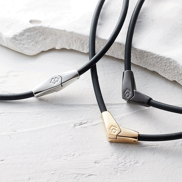 コラントッテ メンズ レディース ネックレス オルト Necklace ALT 磁気健康ギア 首肩の血行改善 首のコリ 肩コリ ブラック 黒 シルバー ゴールド...