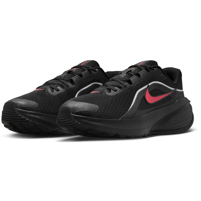 25.5cm 26.0cm 26.5cm 27.0cm 27.5cm 28.0cm 29.0cm 006(ブラック×レッドO) 靴 フットウェア メンズランニングシューズ おしゃれ オシャレ かっこいい メンズスニーカー メンズシューズ メンズ靴 紳士靴 運動靴 男性用 MEN NIKE 最安値に挑戦！nike　ナイキってどんなブランド？？ナイキ（Nike, Inc.）は、アメリカ・オレゴン州に本社を置く、スニーカーやスポーツウェアなどスポーツ関連商品を扱う世界的企業。 社名の由来は、社員の一人ジェフ・ジョンソンが夢で見た、ギリシャ神話の勝利の女神「ニーケー (Nike)」から来ています。 スウッシュ (Swoosh) は1971年に商標登録されたナイキのロゴマークである。勝利の女神ニーケーの彫像の翼をモチーフにデザインしたとされている。また、「勢いよく動く」という意味で、その形状は躍動感やスピード感を表現されています。こちらの商品の素材、サイズ、機能などダウンシフター14でペースアップ。ミッドソールのクッショニングを増強し、前モデルよりも快適さと反発力を高めました。さらに、アッパーには通気性に優れたオープンホールメッシュを採用し、中足部のバンドがしっかりとしたフィット感を実現。■詳細： アッパーに通気性に優れたエンジニアードオープンホールメッシュを採用。 ミッドソールのクッショニングを増強し、快適さと反発力を高めました。 内側のフィットバンドが中足部をホールドし、しっかりとしたフィット感を提供。重量：約358g（メンズサイズ28cm）■素材：【アッパー】合成繊維+合成樹脂+合成皮革【アウトソール】ゴム底※当店では、システムで在庫調整を行っております。在庫更新のタイミングにより、在庫切れの為、稀にご用意できない場合がございます。ついで買いにオススメ！おすすめ送料無料アイテム
