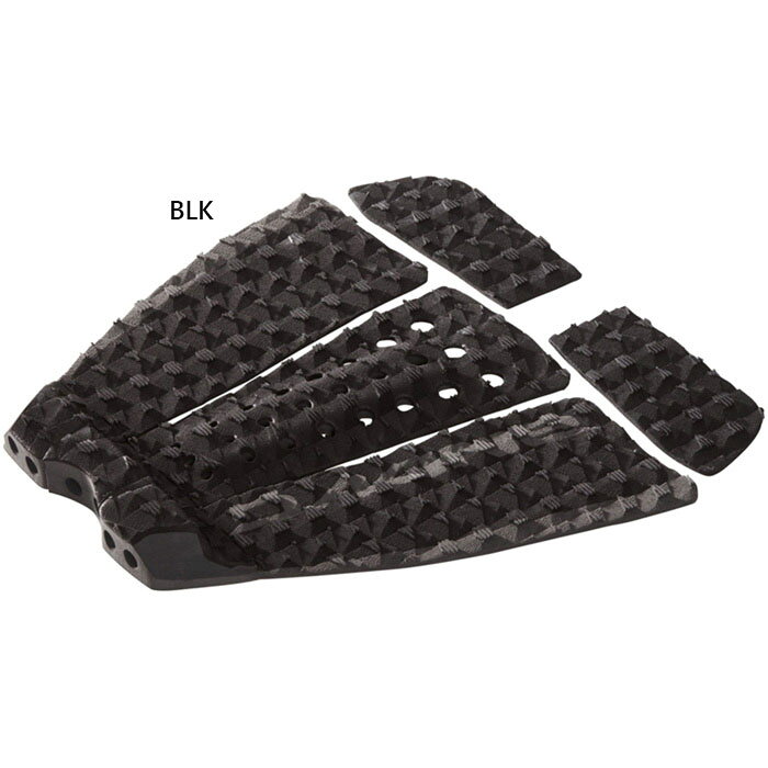 F BLK(ブラック) スポーツ用品 男性用 MEN DAKINE 最安値に挑戦！dakine　ダカインってどんなブランド？？ウィンドサーフィンが世界中に広まる中、 1979年にロブ・カプランがハワイマウイ島でリーシュの生産をスタートさせたのがDAKINE(ダカイン)の始まりです。 ウィンドサーフィン発祥の地であるホキーパに小さな工場を作り、あらゆるトップライダー達の意見を基に、 フットストラップやリーシュ、ハーネス、トラベルバッグを次々に開発していきました。1986年には年間を通してアクションスポーツが楽しめるオレゴン州 フッドリバーに移転。新たに工場を立ち上げ、現在では、サーフィン、ウィンドサーフィン、スケートボード、スノーボード、バイクのライダー達に圧倒的な支 持を得ているトップブランドとして成長しています。 こちらの商品の素材、サイズ、機能などサーフィン時の高い操作性とグリップ力を追求したDAKINEのトラクションパッド。足裏にしっかりとフィットする凹凸構造を採用しており、激しいアクションでも確実なホールド感を提供する。ボードの形状に合わせて調整しやすいセパレートタイプで、センターパッドに加えサイドや後方のパーツを組み合わせた構成が特徴。中央部には通気や軽量化を目的としたホール加工が施され、テール部分には足を固定しやすいキックを備える。ブランドロゴを大胆に配したデザインは、機能性だけでなくボードのアクセントとしても存在感を発揮する。メンズ向けのサーフアクセサリーとして、パフォーマンスを最大限に引き出すためのディテールが凝縮されたエッセンシャルなアイテム。過酷なセッションでも安定したライディングをサポートする。 「 フレンドリーフォーム」（生分解性EVAフォーム）を採用 プラスチックを使用しないパッケージ ポジトラクショングリッドパターン 5ピース 7mmセンターアーチ 25mmキックテール キックにドリルで穴を開けることにより水の流れをスムーズに 独自のカッティングデザインはボードの感触を高めグリップを向上させる 3M社製の高品質接着シート■実寸サイズ(cm)：長さ（最長）長さ（最短）F縦31横32※当店では、システムで在庫調整を行っております。在庫更新のタイミングにより、在庫切れの為、稀にご用意できない場合がございます。ついで買いにオススメ！おすすめ送料無料アイテム