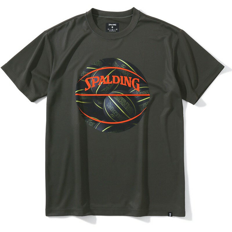 色鮮やかなSPALDINGの定番ボールのボールプリントをSPALDINGロゴで抜いたデザインのTシャツ。 素材：ポリエステル100％ 機能：吸水速乾、UVカット 【カラー】(3900)