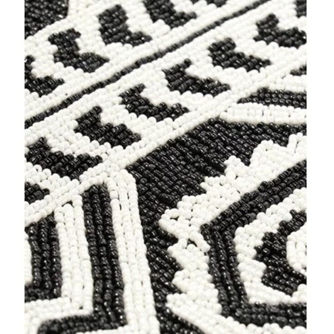 swaraj スワラージ ビーズ 手刺繍 幾何学柄 クラッチバッグ ジオメトリック柄 ブラック ピンクおしゃれ カジュアル　かわいい ハンドメイド エシカルモロッコ ボヘミアン テイスト 20代 30代 40代