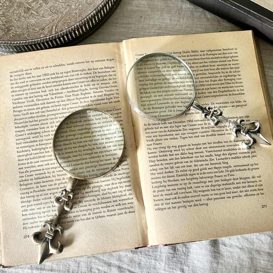 虫メガネ 真鍮×ガラス ルーペ ゴールド シルバー 拡大鏡 クラシック レトロ 英国 欧風 おしゃれ 可愛い アンティーク調 シャビーシック 輸入雑貨 ハンディ...