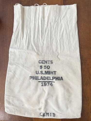 US Mint Bag $50 Cents Philadelphia Dated 1974商品について状態：中古品。以前使用された商品です。詳細は出品者の説明をご覧ください。状態についてもっと詳しく知りたい方はこちら原産国：アメリカ合衆国ブランド：US Mint注意事項以下の注意事項をご理解のうえ、ご購入ください。◆ 鑑定グレード・真贋について当店では、PCGS・NGC など主要鑑定機関の評価基準を基準に商品情報を記載しております。鑑定済み商品の場合、鑑定番号（Cert No.）で真贋確認が可能です。未鑑定品は、あくまで当店の知見に基づく評価となり、鑑定結果を保証するものではございません。◆ アンティーク特有の状態についてアンティークコイン・紙幣は、経年による小傷・変色・シミ・汚れなどがある場合がございます。コンディションは写真と説明文でできる限り正確にお伝えしておりますが、細部にこだわる方はご購入前にお問い合わせください。◆ 付属品についてコインボックス・証明書（COA）などの付属品は、商品説明に記載がある場合のみ同梱されます。記載がない場合は付属しませんので、あらかじめご確認ください。◆ 在庫状況について 当店の商品は海外から取り寄せております。ご購入のタイミングによっては在庫切れとなる場合がございます。その際はご連絡のうえ、ご注文をキャンセルさせていただく場合がございますので、あらかじめご了承ください。 ◆ 価格変動について 希少性の高い商品は市場価格の変動により、追加料金をお願いする場合がございます。追加料金に同意いただけない場合には、ご注文のキャンセルが可能ですので、ご安心ください。◆ 配送について お届けまでに通常2〜3週間ほどかかります。 海外の祝日や天候、税関手続きにより通常より配送が遅れる可能性がございます。 ◆ ご注文後の取り扱いご注文と同時に商品のお取り寄せを開始するため、ご注文確定後にお客様都合によるキャンセルは承っておりません。予めご了承下さい。◆ 保証について 商品説明に英語で「保証（warranty）」と記載があっても、日本国内では適用されませんのでご了承ください。 当店では、商品到着後7日以内の初期不良に限り、対応させていただきます。 （返品規約の詳細については、楽天市場内の会社概要欄下部をご参照ください。）◆ 商品の色・素材感について 撮影環境やモニター設定により、実際の商品と色味や質感が異なる場合がございます。 ◆ その他サービスについて 海外製品の輸入代行も承っております。ショップに掲載されていない商品でもお探し可能ですので、お気軽にご相談ください。 尚、業者販売（業販）や複数購入の場合、割引対応も可能です。ご希望の方はお問い合わせください。