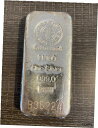 AVC - (1) ONE KILO SILVER ARGOR HERAEUS BAR - 32.15ozt※関税は当ショップ負担（お客様負担無し）※全国送料無料・海外輸送無料※商品の状態は画像をご確認下さい（極美品・目立った汚れ無し）※輸入品の為英語表記となります※その他ご不明点はお気軽にお問合せ下さい！Composition: SilverShape: BarPrecious Metal Content per Unit: 1 kgBrand/Mint: Heraeus[ご購入前に必ずお読み下さい]親切丁寧に、商品到着までサポート対応させていただきます。■パソコンの画像・画質により色や素材感が、実際の商品と多少異なる場合がございますので予めご了承くださいませ。■お客様のご都合（程度の解釈相違を含む）による商品のご購入後のキャンセル返品は、原則としてお受け致しておりません。未払いのまま2日以上連絡が取れない場合はキャンセルさせて頂きます。その場合、事務局側が自動的に「非常に悪い」の評価を付けてしまいますのでご注意ください。※お支払い頂いた場合は連絡は不要です。※他ショップでも販売しておりますので、稀に在庫がない場合がございます。■不具合での返品は箱などすべてが到着時の状態になるものに限らせていただきます。※当店では不良品はすべて現物確認と不具合の確認を行い対応をさせて頂いております。■お客様のご都合によるご注文確定後の商品のキャンセルにつきましては承っておりません。また、ご入金確認後、またはご決済完了確認後のキャンセルにつきましては、ご注文総額の30％のキャンセル料をご請求させていただきます。■領収書二重発行やトラブル防止のため、領収書発行は行っておりません。事務局側が発行している「支払い明細」が正式な支払い証明となります。支払い明細画面を印刷したものが領収書の代わりになることを各税務署に確認済みです。■年末年始・連休の発送は、業者も休みになる関係でいつもより遅れます。■輸送時の破損の場合は配送業者への報告を行って下さい。報告なしでの対応はできません。■日祝日は定休日とさせていただいております。連絡・発送が出来ませんのであらかじめご了承お願いいたします。■内容は必ずお読みになってからお買い求め下さいますようお願い致します。※在庫状況は常に更新をしておりますが、当社は複数店舗で在庫を共有しているため、ご注文を頂きましても稀に欠品している場合がございます。その際は誠に申し訳ございませんが、その旨をメールまたはお電話にてご連絡させていただきます。ご理解いただけますようお願い申し上げます。親切・丁寧にお取引させていただきますのでよろしくお願いします。 品質保証について 当店の商品の、品質保証についてご紹介いたします。 ▽品質保証書 お買い上げいただく全ての商品に「WORLD RESOURCE品質保証書」をおつけいたします。 これは、WORLD RESOURCEが販売した商品であることを保証するものです。大切に保管してください。 ▽標準保証に関して 当店でご購入頂きました商品は7日以内の標準保証サービスが付属致します。 ※ご購入日につきましては、製品の品質保証書に記載の日付にて確認させていただきます。 ※保証は通常利用時のみの対応となります。 ※ご購入日の確認を致しかねる場合は有償となります。品質保証書は大切に保管して下さい。POINT01　品揃え一番店を目指して 「期待に答えるお店づくりと、時代に合わせたサービスをご提供致します。」 POINT02　多種多様な商品レパートリー 「幅広く、世界の商品をご用意しております。」 POINT03　きっと見つかる！新しい発見 「テレビや雑誌で紹介されたアイテムもいちはやく。」 モットー：丁寧な接客対応 その道数十年のスタッフだからこそできる、“豊富な知識”に基づく商品のご提案。 お探しの商品はお気軽にスタッフにお尋ねください。 「以前は、商品ページあったけど、、、見つからない。」 「初めてアンティークコインの購入をしますが大丈夫ですか？」 「この年代の商品を探していますが、おすすめはありますか？」 「友人にアンティークコインを送りたいけど、おすすめありますか？」 等など、困ったときの質問にも、しっかり対応・お調べ致します。 取寄せ、取り置き等もできますので、商品一覧で見つからなかった商品でも、 スタッフまでお気軽にご相談下さい。 【お問い合わせはお気軽にどうぞ】 suport@world-resource.net