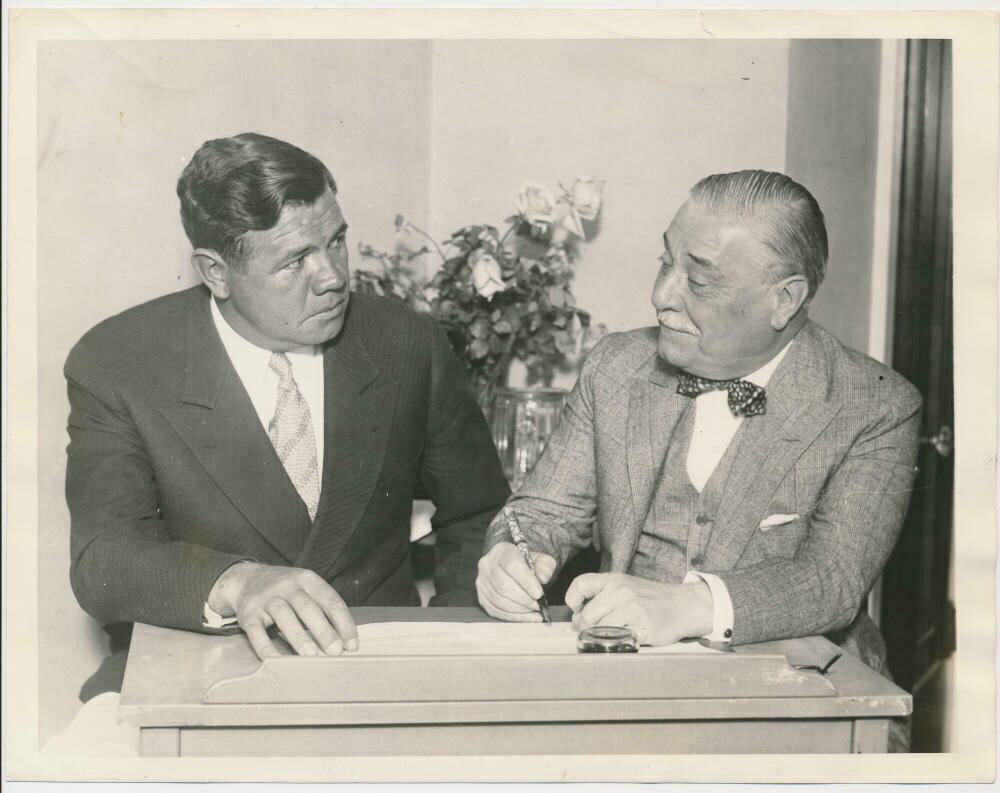 【極美品/品質保証書付】 アンティークコイン コイン 金貨 銀貨 [送料無料] 1930s Original Photo Babe Ruth & Jacob Ruppert Sign Contract NY Yankees