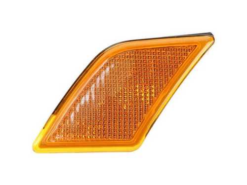 TYC 16FV73M Side Marker Assembly Fits 2008-2012 Mercedes C300 SAE/DOT Approved　◆商品について◆　ブランドTYC SAE/DOT承認済みフィットメイクメルセデス適合モデル C300適合年 2010 2008 2009 2011 2012部品の詳細 SAE/DOT 承認済み部品番号 16FV73MCS-SKU 400:16FV73Mメーカー品番 16FV73M　◆　注意事項　◆　ご注文前にご確認ください[納期について]-通常、2〜4週間でのお届けを予定しておりますが、天候、通関、国際事情により輸送遅延が発生する場合がございます。 ※納期の遅れに関して一切責任を負いかねます。-商品次第では、納期遅延や仕入れ価格の変動による価格変更の可能性がございますこと、予めご了承ください。-商品の破損により、再度お取り寄せとなった場合、同様のお時間をいただくことになります。[取り付けについて]-取り付け説明書等は、同封されないケースがあります。お取付に関しては専門業者様とご相談ください。※取り付けや加工についてのサポートは行っておりません。-製品のフィッティングや車検対応の有無については、商品説明文や画像をご確認の上、お客様の方でご判断をお願いいたします。-USパーツは国内純正パーツと異なり、接続コネクタが一致しない場合や加工が必要な場合もございます。[配送について]-海外倉庫から到着後、国内で検品を行い、日本郵便または佐川急便にて発送いたします。-大型商品に関しては、配送会社の規定により個人宅への配送が難しい場合がございます。その際は、会社や倉庫、最寄りの営業所での受け取りをお願いする場合がございます。-輸入品につき、商品に小傷やスレなどがある場合がございます。商品の発送前に念入りな検品を行っておりますが、運送状況による破損等がある場合がございますので、商品到着後は速やかに商品の確認をお願いいたします。[キャンセル・返品について]-輸入商品のため、イメージ違い、ご注文間違い、納期遅れの場合は返品をお断りさせていただきます。-弊社条件を満たした場合に限り、購入金額の30％の手数料をいただく形で返品をお受けする場合がございます。（手数料の内訳：海外返送費用、関税、消費税負担分） ※初期不良の場合は、商品到着後7日以内にご連絡ください。[追加注意事項]-海外メーカーの注文状況次第では、在庫切れの場合もございます。-配送遅延や商品違いにより、取付工場等から追加料金が発生した場合、また取り付け時に加工費用が発生した場合に関して、弊社では費用負担等の責任は負いかねます。-商品説明文中に英語で「保証」に関する記載があっても、日本国内では適用されませんのでご了承ください。[その他サービスについて]-弊社では、ショップに掲載されていないUSパーツの輸入代行も承っております。お気軽にお問い合わせください。-車販売店、板金工場、カスタムショップ等の取付業者様からのご注文であれば、業販価格の提示により、特別割引価格での対応も可能です。掲載の問い合わせ先まで、ご連絡の上「業販のご相談」とお問い合わせ頂ければと思います。
