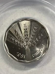 1981 年 ANACS 世界食料デーによりウルグアイ 2 ペソ MS 65 に格付け