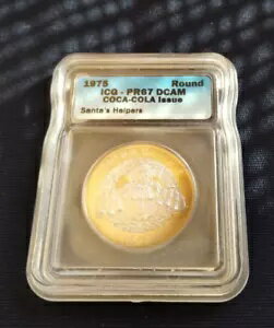 1975 ワールド ワイド ミント コカ コーラ サンタのヘルパーズ シルバー アート メダル グレード ICG P..