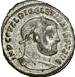 ディオクレティアヌス帝(西暦 284 〜 305 年)。 AE Follis または BI nummus (29mm、1h)。 NGC XF、シルバーリング