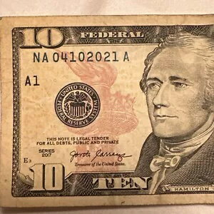 2021 年 4 月 10 日の誕生日ノート ファンシー シリアル番号 10 ドル紙幣 NA04102021A