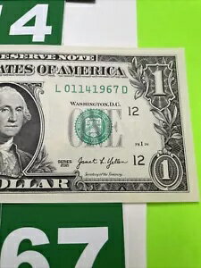 WORLD RESOURCE【KING店】の1 ドル誕生日メモ 1967 年 1 月 14 日。未流通。派手なシリアル番号｜アングル2