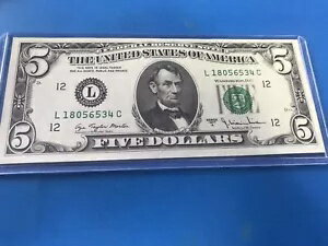 1977 年 5 ドル 5 ドル連邦準備銀行券 (UNC) .. Loc #5b