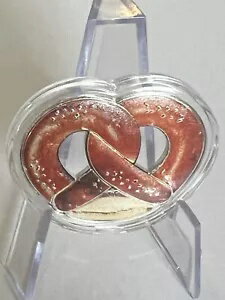 プレッツェル コレクターズ 10g シルバー コイン 2024 サモア $1 .999 ファイン シルバー ??