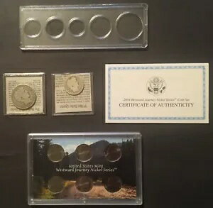 コレクターのコインとアクセサリー。