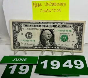 1 ドル紙幣 誕生日 1949 年 6 月 19 日。ほぼ未流通。派手なシリアル番号