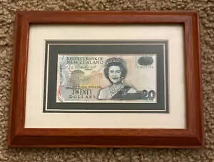 ニュージーランド 20$ お土産紙幣 通貨アート コラージュ フレーム入り