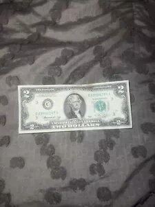 1976 年 2 ドル紙幣、シリアル番号が低い。シリーズC